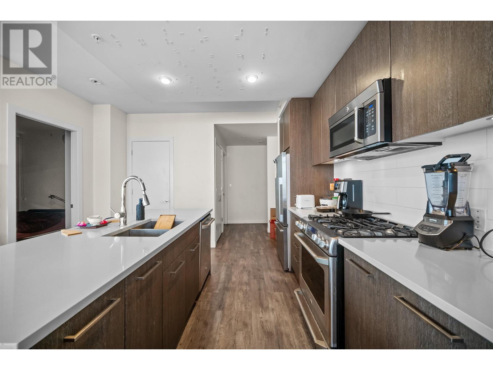 1003 9080 University Crescent, Burnaby, British Columbia  V5A 0B7 - Photo 4 - R2996360