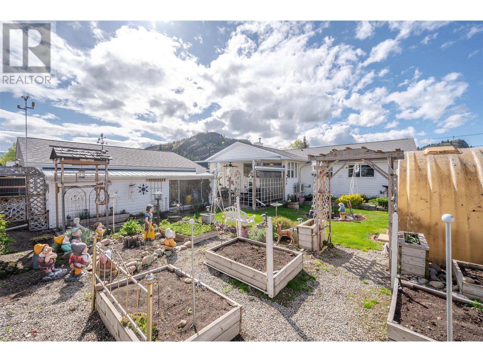12252 Saunders Crescent, Summerland, British Columbia  V0H 1Z0 - Photo 44 - 10345726