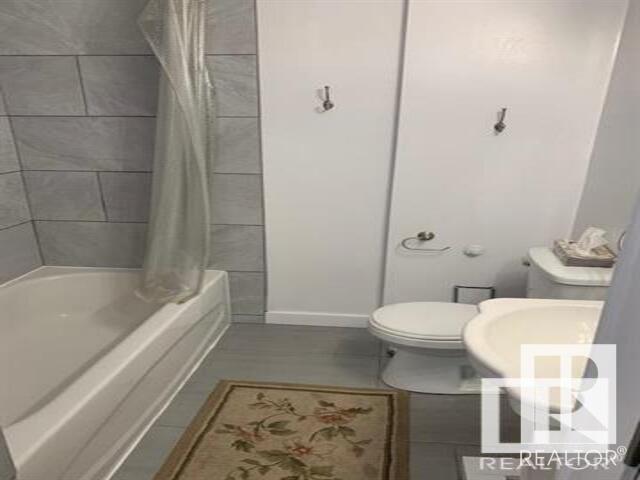 Property at 40 GARDEN CR image 5