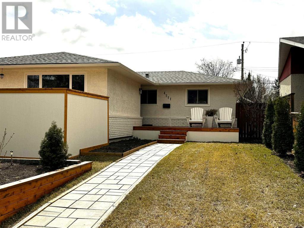 Property at 4711 29 Avenue SW image 2