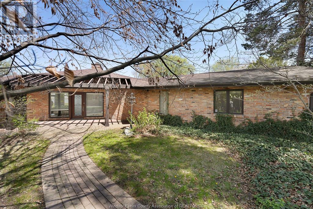 MLS# 25010716: 6300 RIVERSIDE DRIVE East, Windsor, Canada