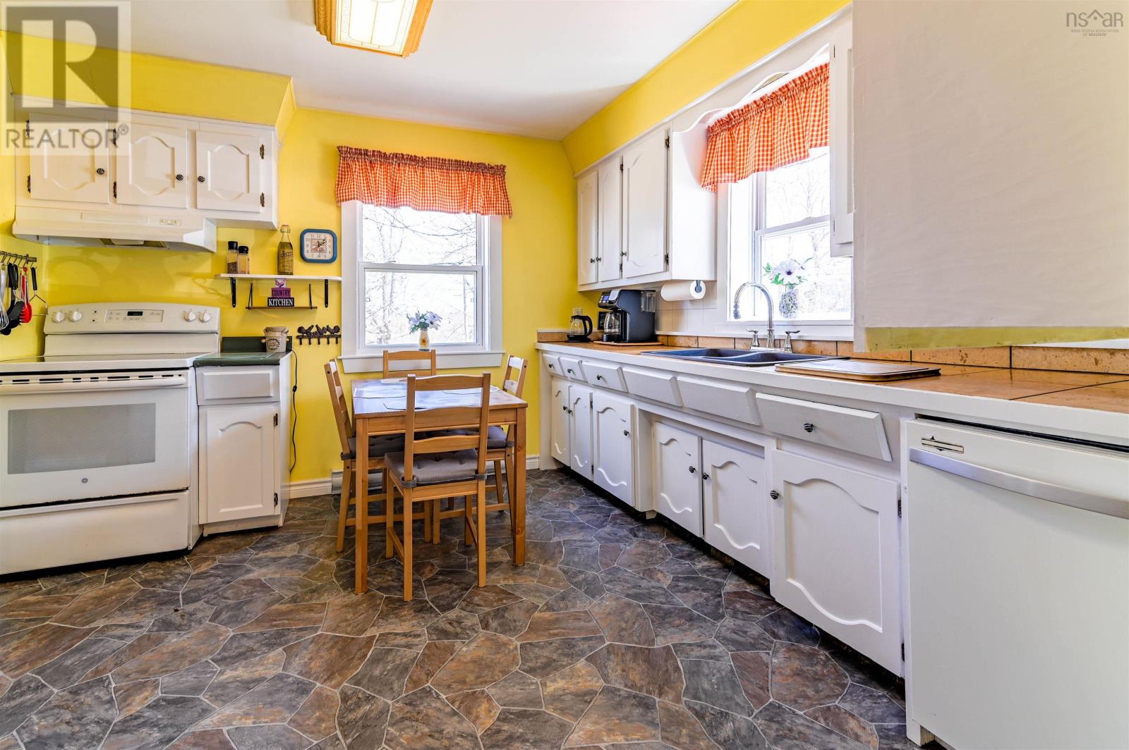 1025 Hamilton Road, Harbourville, Nova Scotia  B0P 1E0 - Photo 6 - 202507217