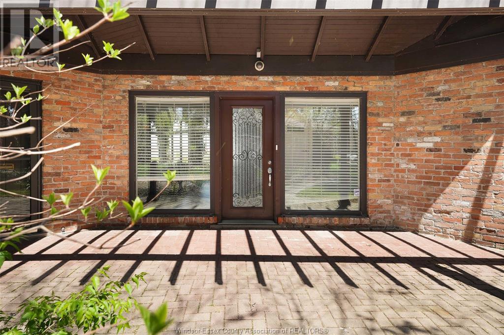 6300 Riverside Drive East, Windsor, Ontario  N8S 1B9 - Photo 3 - 25010716
