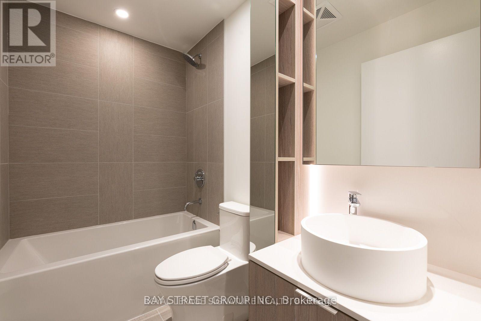 515 - 28 Ann Street, Mississauga, Ontario  M3C 0H5 - Photo 7 - W12113563