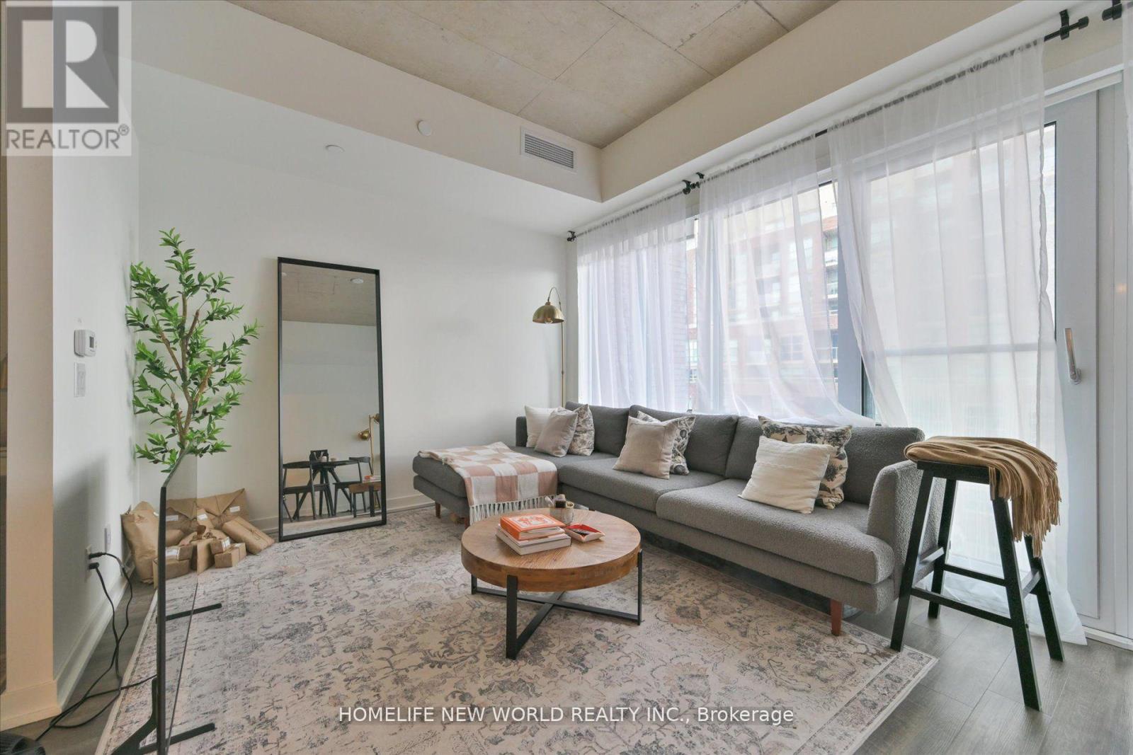 514 - 1808 St Clair Avenue W, Toronto (Weston-Pellam Park), Ontario  M6N 0C1 - Photo 2 - W12113604