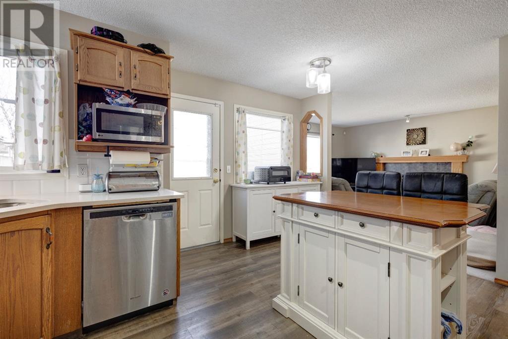 21 Hidden Ranch Circle Nw, Calgary, Alberta  T3A 5N8 - Photo 10 - A2211326