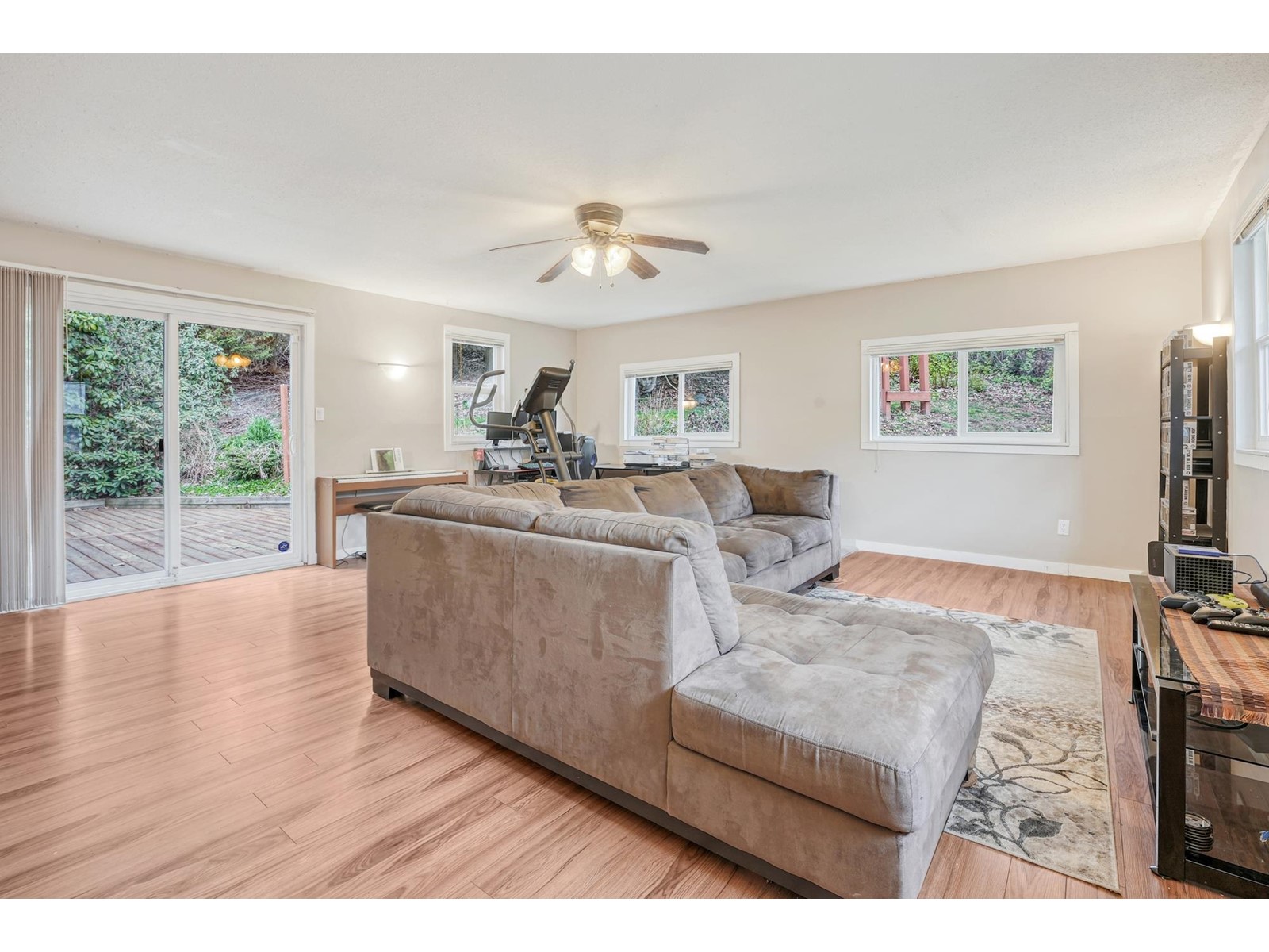 2488 Cameron Crescent, Abbotsford, British Columbia  V3G 2A9 - Photo 19 - R2983422