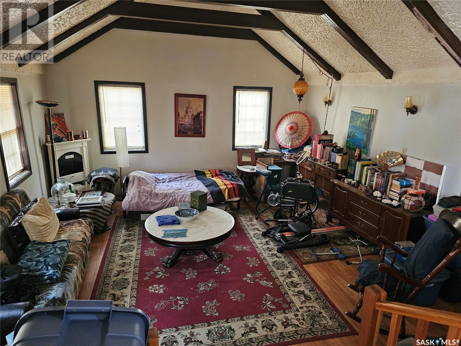 Property at 1109 7th STREET E image 3