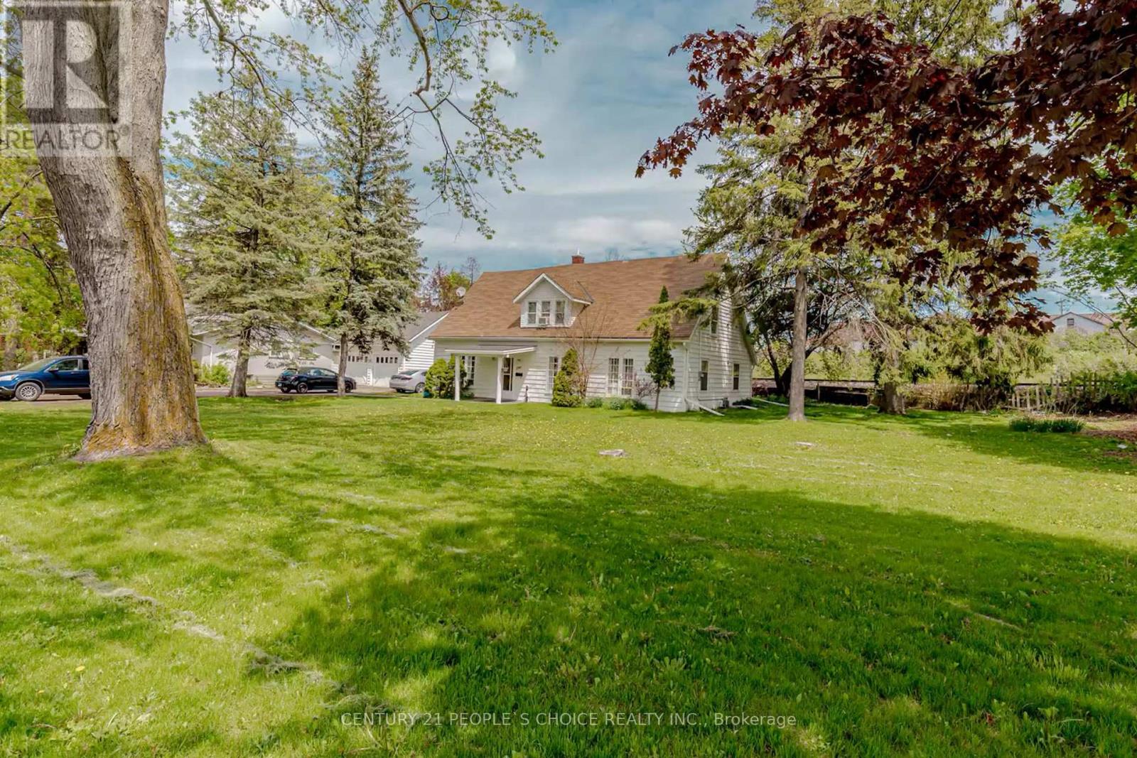 Property at 1701 KING STREET E image 3