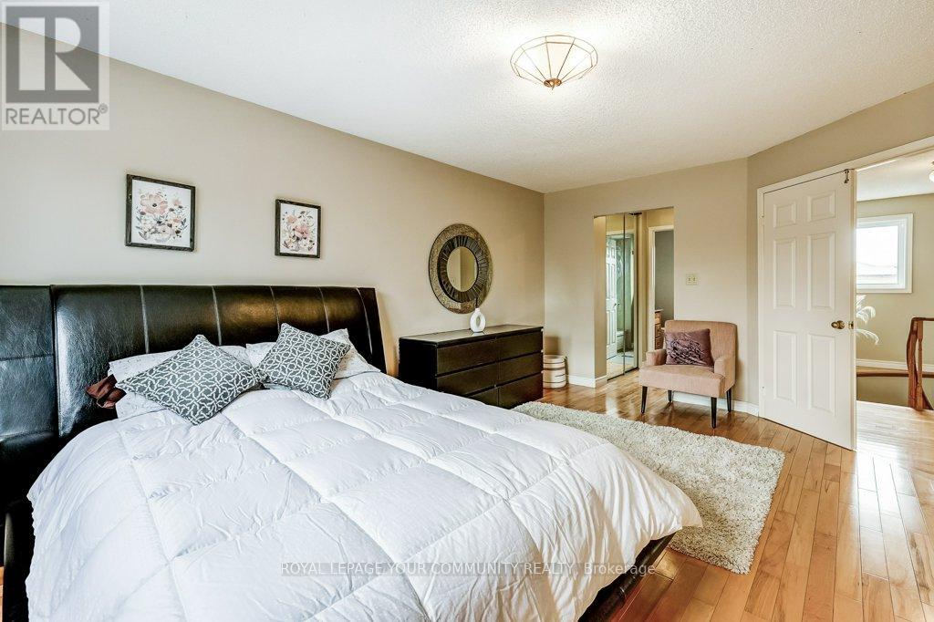 63 O'connor Crescent, Richmond Hill, Ontario  L4C 7P8 - Photo 15 - N12112345