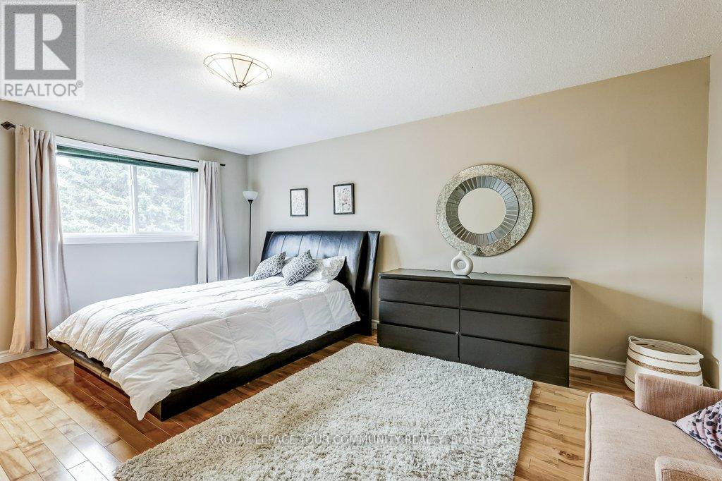 63 O'connor Crescent, Richmond Hill, Ontario  L4C 7P8 - Photo 16 - N12112345