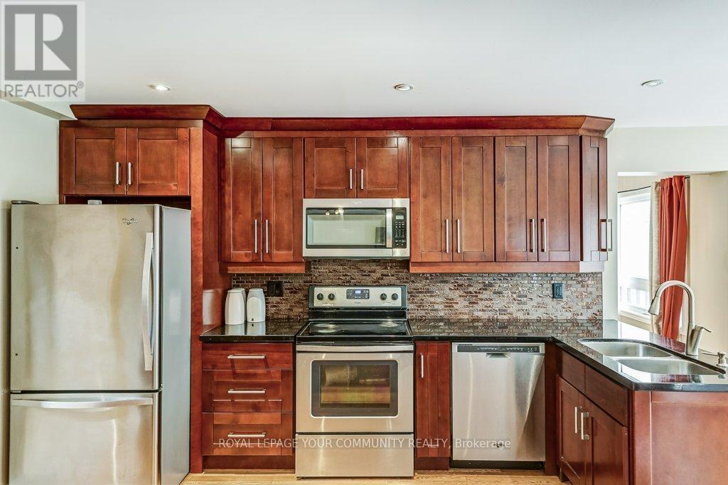 63 O'connor Crescent, Richmond Hill, Ontario  L4C 7P8 - Photo 9 - N12112345
