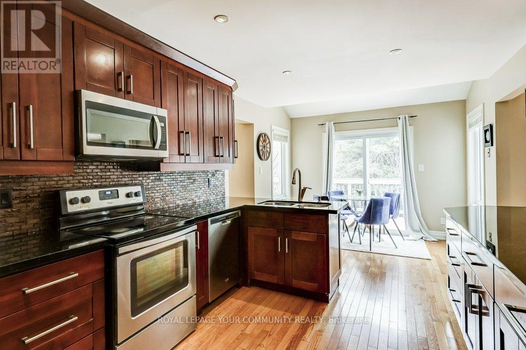 63 O'connor Crescent, Richmond Hill, Ontario  L4C 7P8 - Photo 6 - N12112345