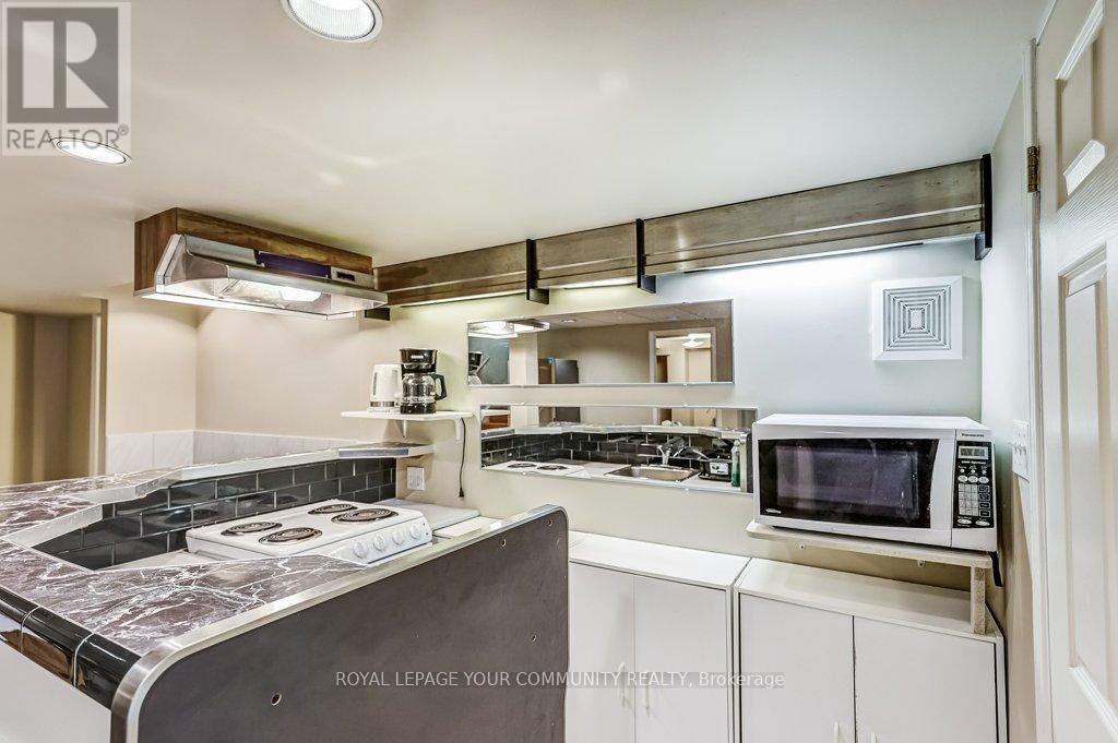 63 O'connor Crescent, Richmond Hill, Ontario  L4C 7P8 - Photo 24 - N12112345