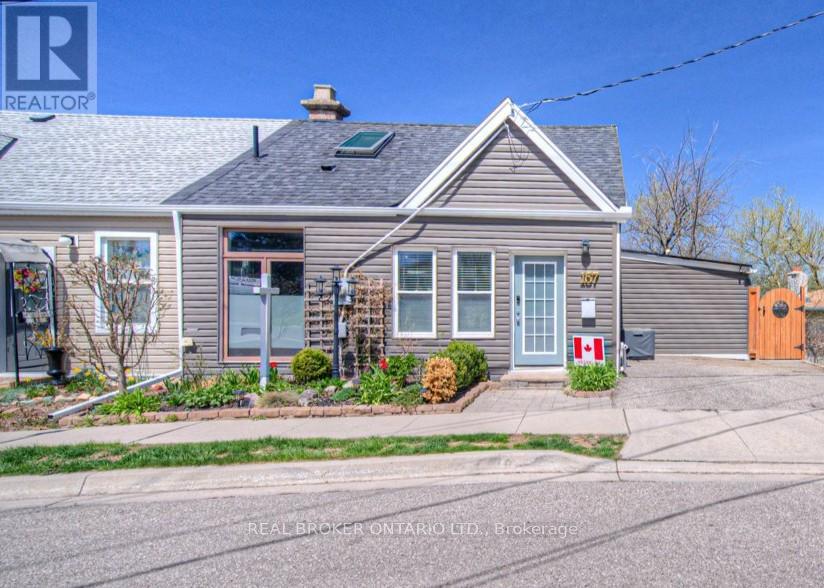 Property at 157 HENDERSON STREET image 2