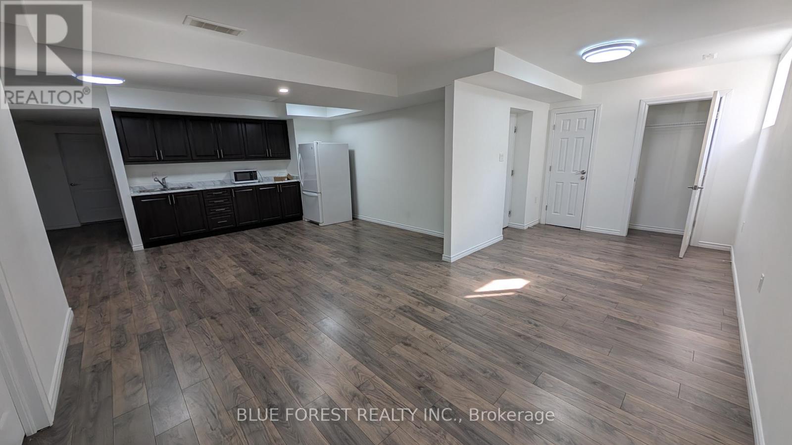 2023 Westwick Walk, London South, Ontario  N6P 0A2 - Photo 2 - X12113671