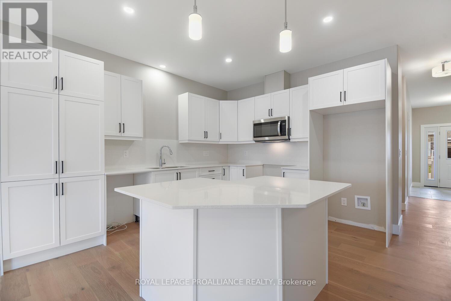 9 Ben Tekamp Terrace, Brockville, Ontario  K0E 0E8 - Photo 14 - X12110973