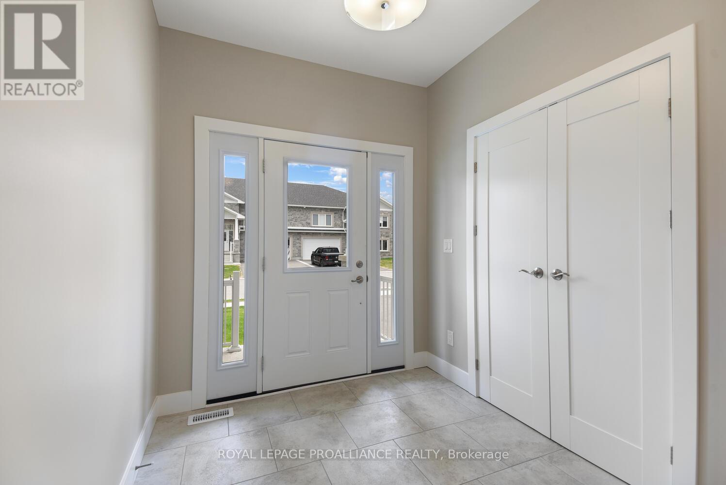 9 Ben Tekamp Terrace, Brockville, Ontario  K0E 0E8 - Photo 4 - X12110973