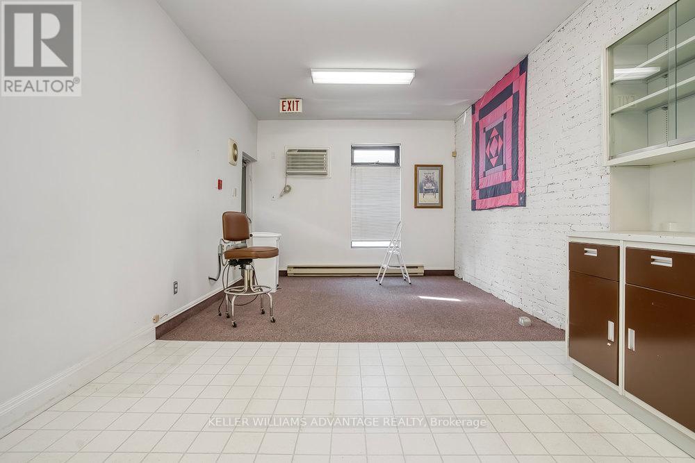 157 Gerrard Street E, Toronto, Ontario  M5A 2E4 - Photo 34 - C12113739