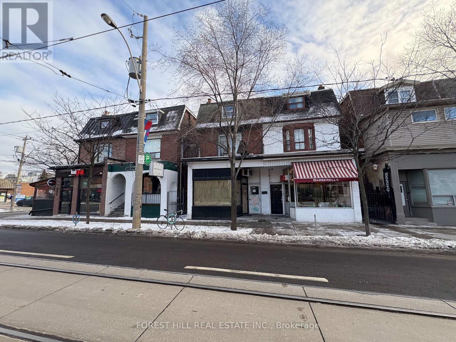 889 DUNDAS STREET W, Toronto, Ontario