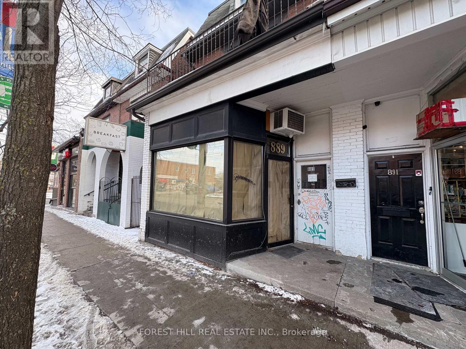 889 Dundas Street W, Toronto, Ontario  M6J 1V9 - Photo 2 - C12113742