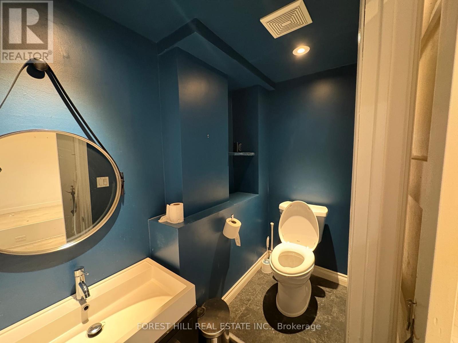 889 Dundas Street W, Toronto, Ontario  M6J 1V9 - Photo 9 - C12113742