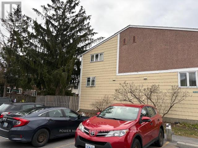 49 - 135 Salter Crescent, Ottawa, Ontario  K2K 1Y8 - Photo 4 - X12113633