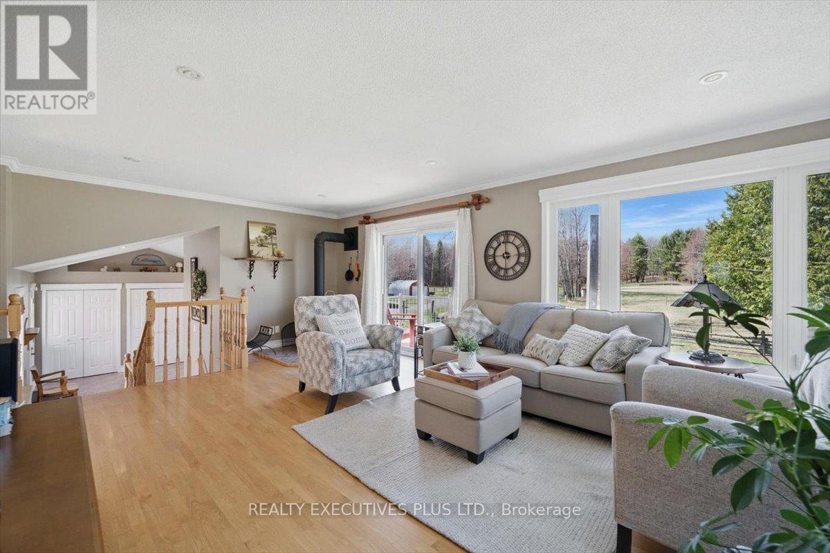 2935 Baseline Road, Clarence-Rockland, Ontario  K0A 3N0 - Photo 20 - X12113646