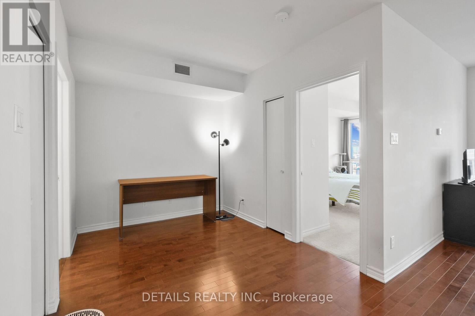 1202 - 200 Rideau Street, Ottawa, Ontario  K1N 5Y1 - Photo 11 - X12113731