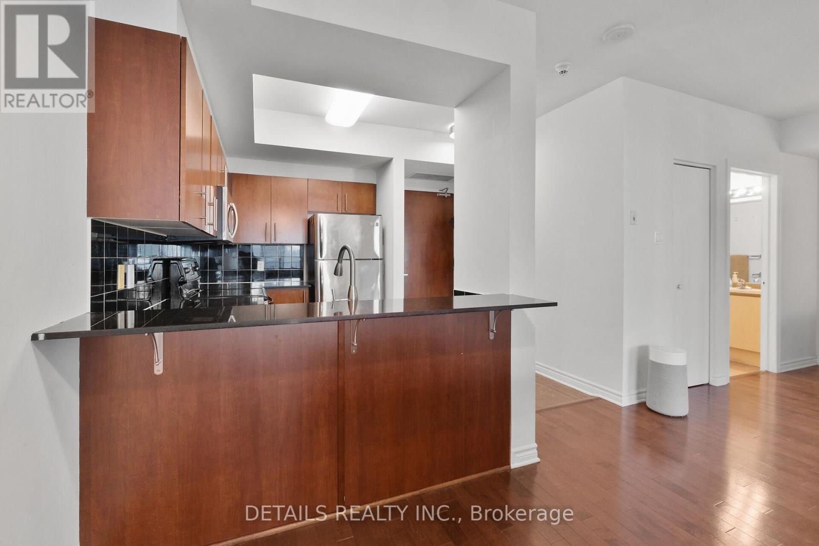 1202 - 200 Rideau Street, Ottawa, Ontario  K1N 5Y1 - Photo 8 - X12113731