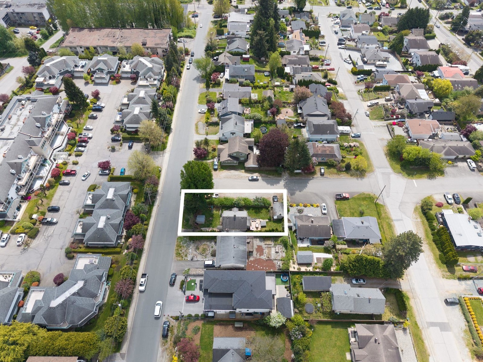 33479 Fifth Avenue, Mission, British Columbia  V2V 1X4 - Photo 3 - R2995830