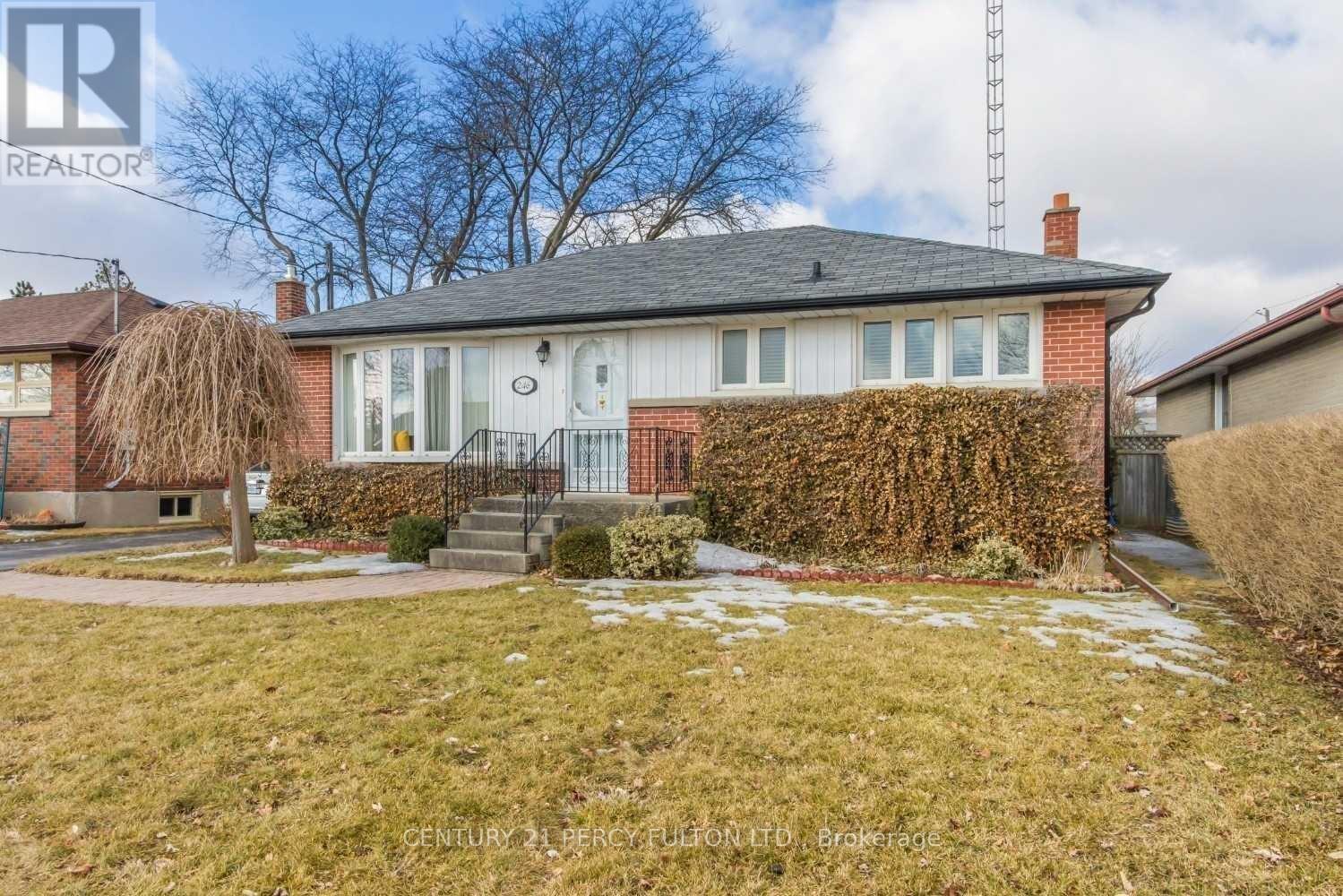 246 Baldwin Street, Oshawa, Ontario  L1H 6H4 - Photo 1 - E12113655