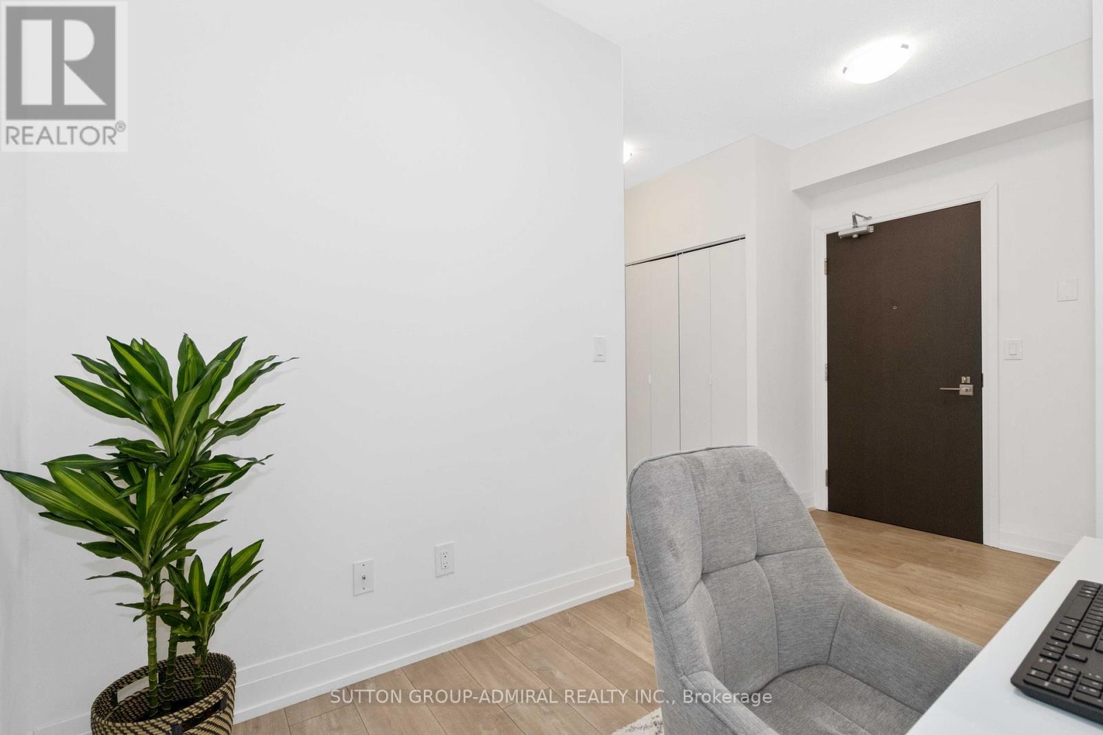 1501 - 3600 Highway 7 Road W, Vaughan, Ontario  L4L 0G7 - Photo 6 - N12113645