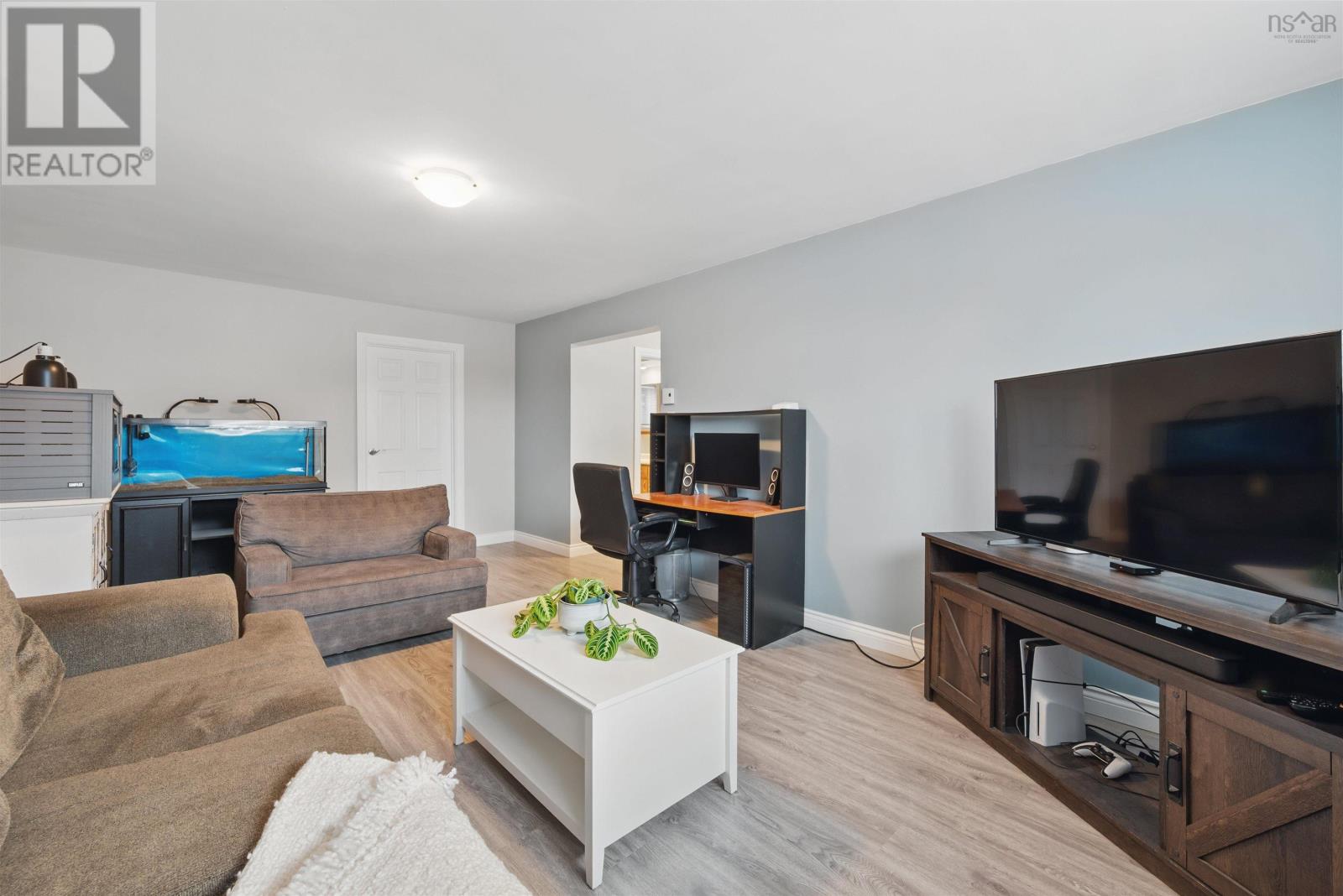 18 Schultz Street, Lower Sackville, Nova Scotia  B4C 1G8 - Photo 36 - 202509236