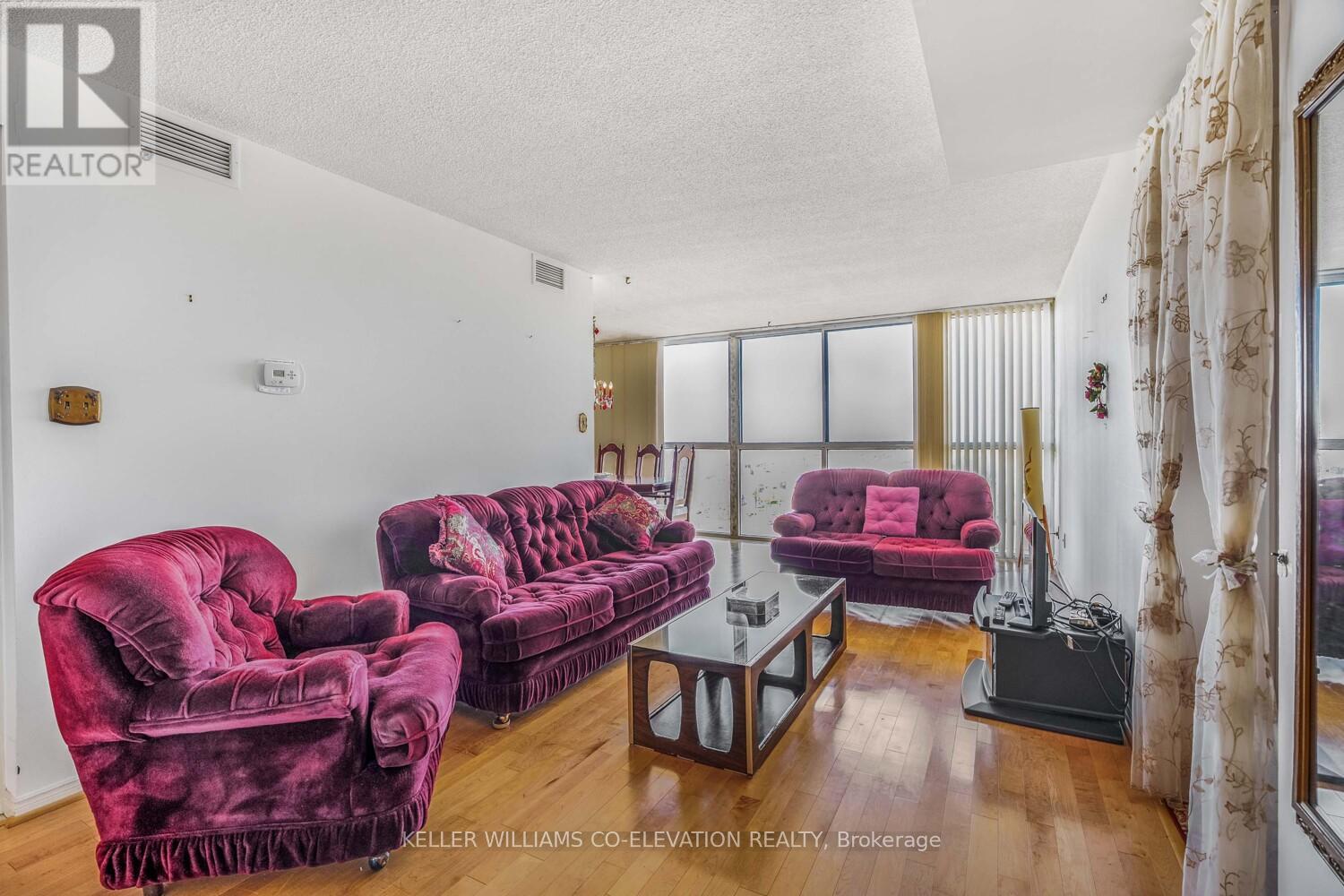 Property at 1604 - 880 DUNDAS STREET W image 5