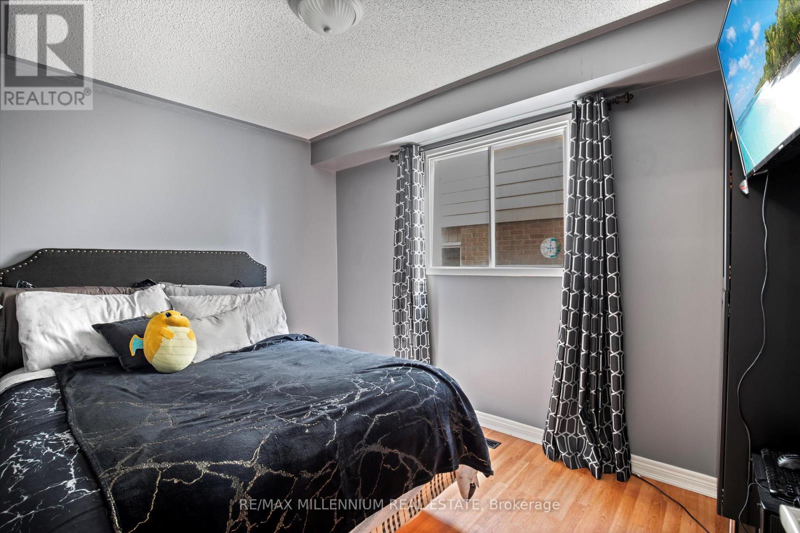 4 Martindale Crescent, Brampton, Ontario  L6X 2T9 - Photo 14 - W12113629