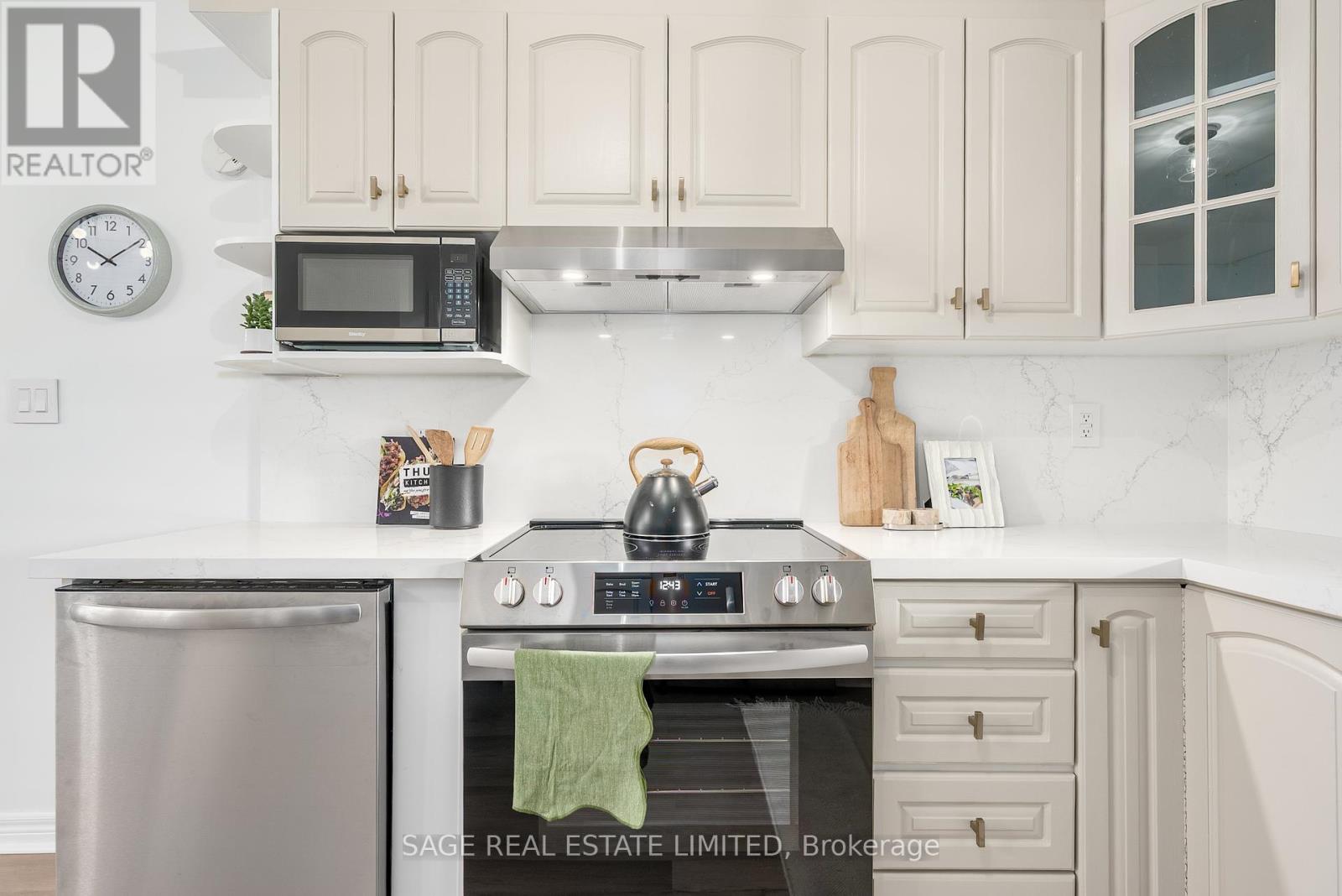 147 Boon Avenue, Toronto, Ontario  M6E 3Z6 - Photo 21 - W12113682