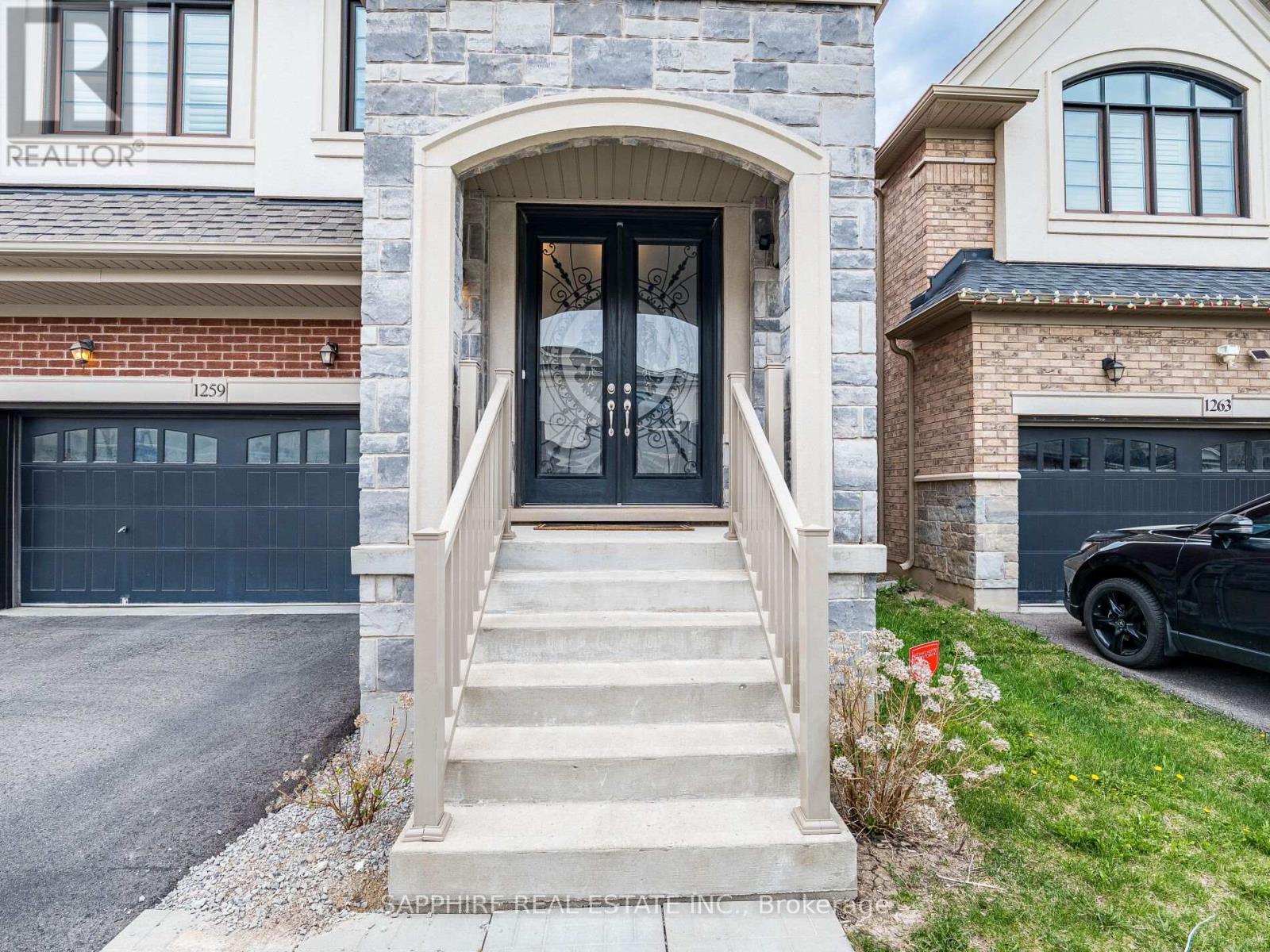 1259 Mcphedran Point, Milton, Ontario  L9E 1J5 - Photo 2 - W12113689