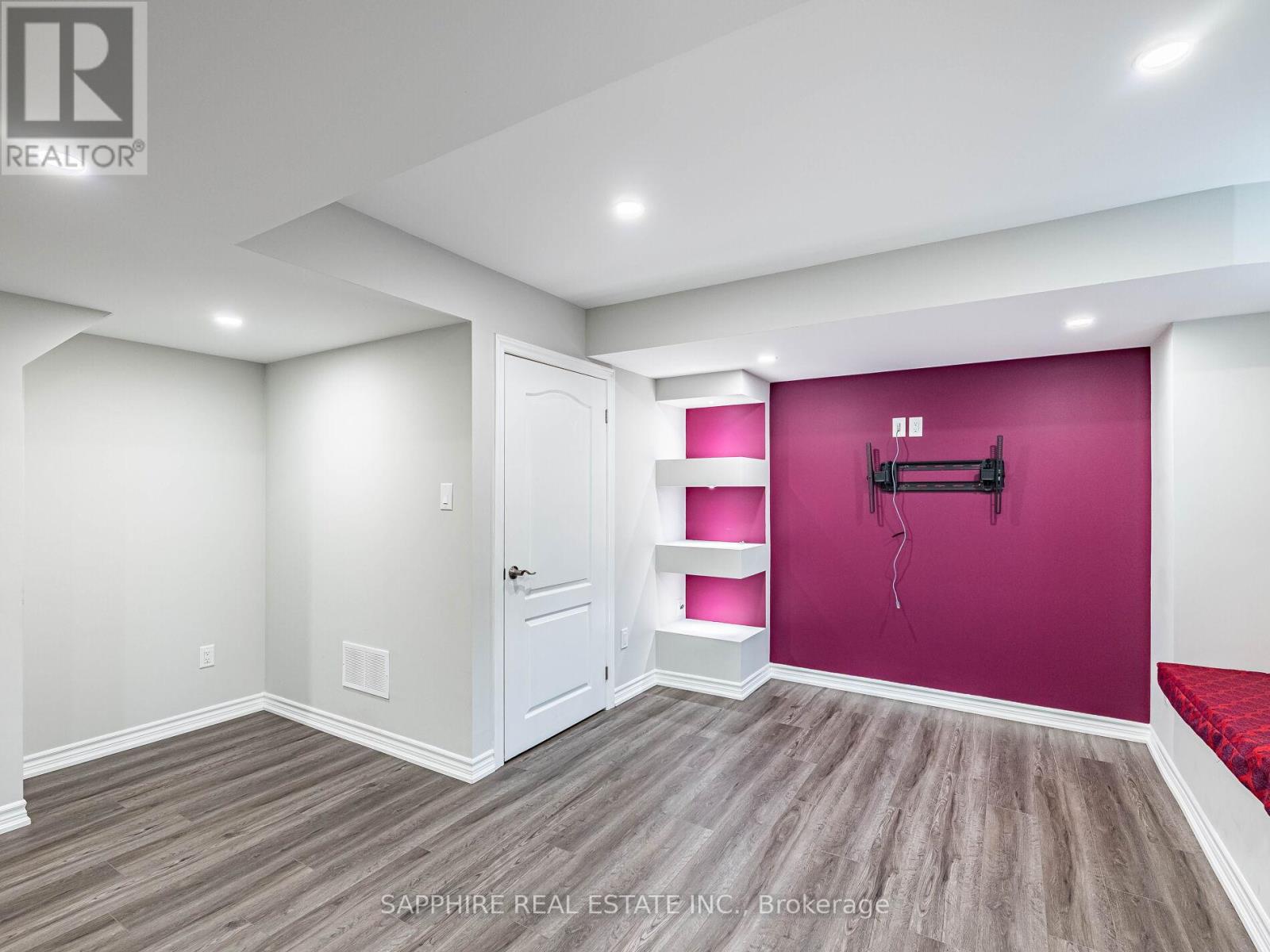 1259 Mcphedran Point, Milton, Ontario  L9E 1J5 - Photo 46 - W12113689