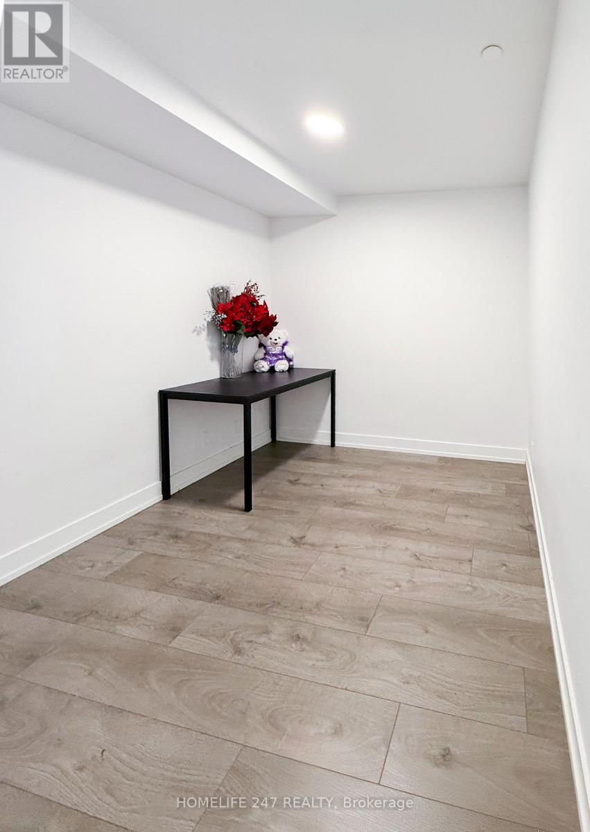 308 - 225 Veterans Drive W, Brampton (Northwest Brampton), Ontario  L7A 0B6 - Photo 24 - W12113716