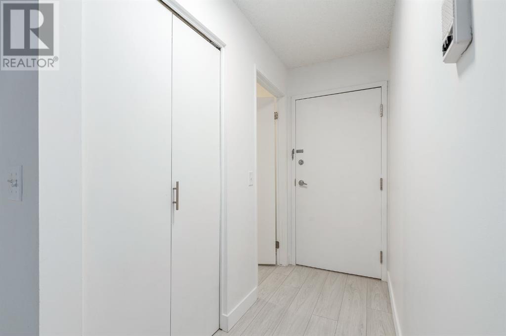 Property at 12, 3012 Edenwold Heights NW image 4