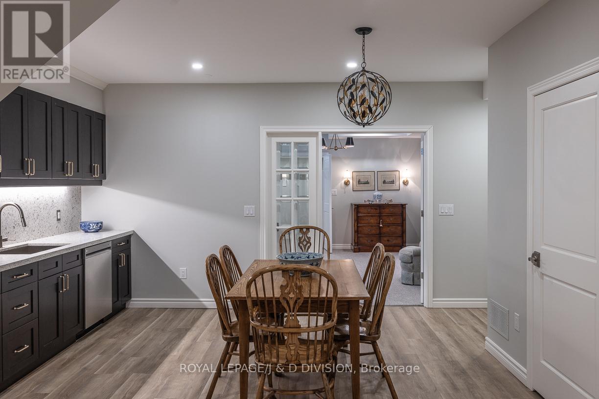 73 Brock Street, Niagara-On-The-Lake, Ontario  L0S 1J0 - Photo 30 - X12113664