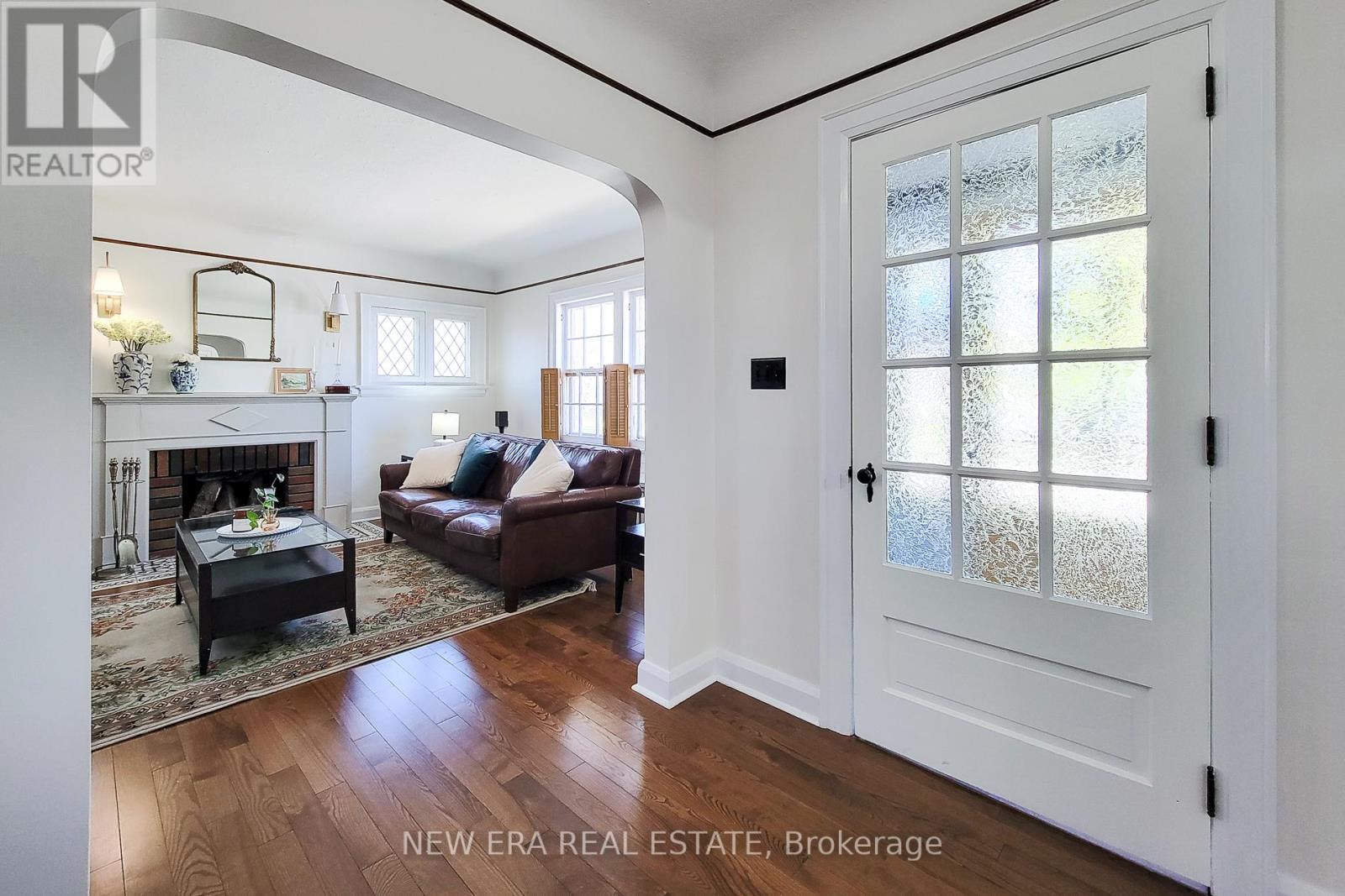 88 St. Patrick Street, St. Catharines, Ontario  L2R 1K5 - Photo 12 - X12113683