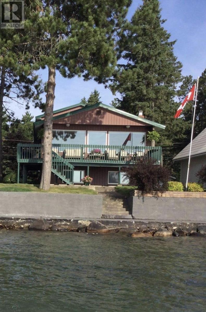 460 Red Pine Dr, Sault Ste. Marie, Ontario  P6A 5K6 - Photo 1 - SM250910
