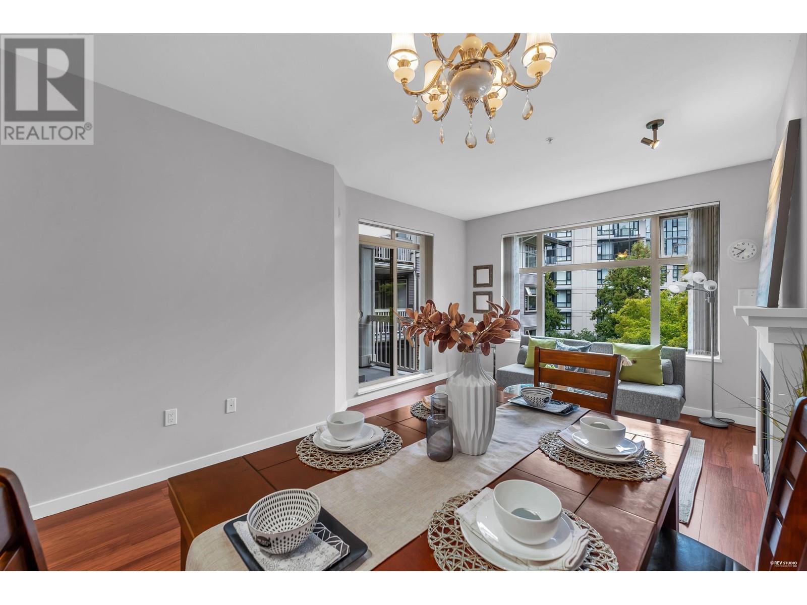 Listing Picture 8 of 34 : 311 4883 MACLURE MEWS, Vancouver / 溫哥華 - 魯藝地產 Yvonne Lu Group - MLS Medallion Club Member