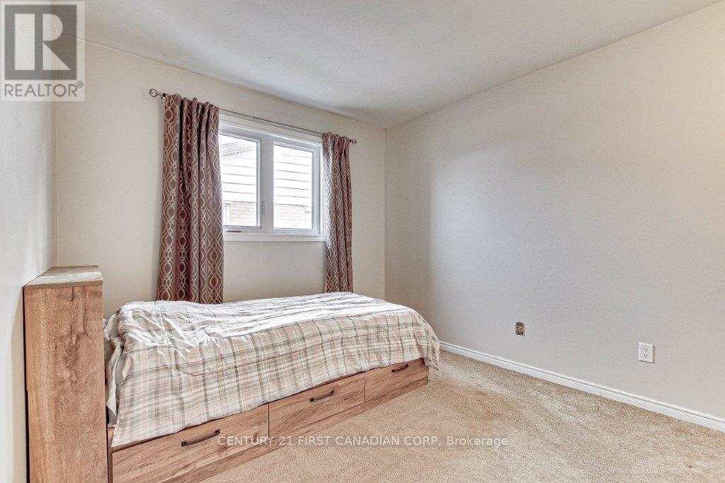 1049 Mahogany Crescent, London North (North P), Ontario  N6H 4V8 - Photo 16 - X12113758