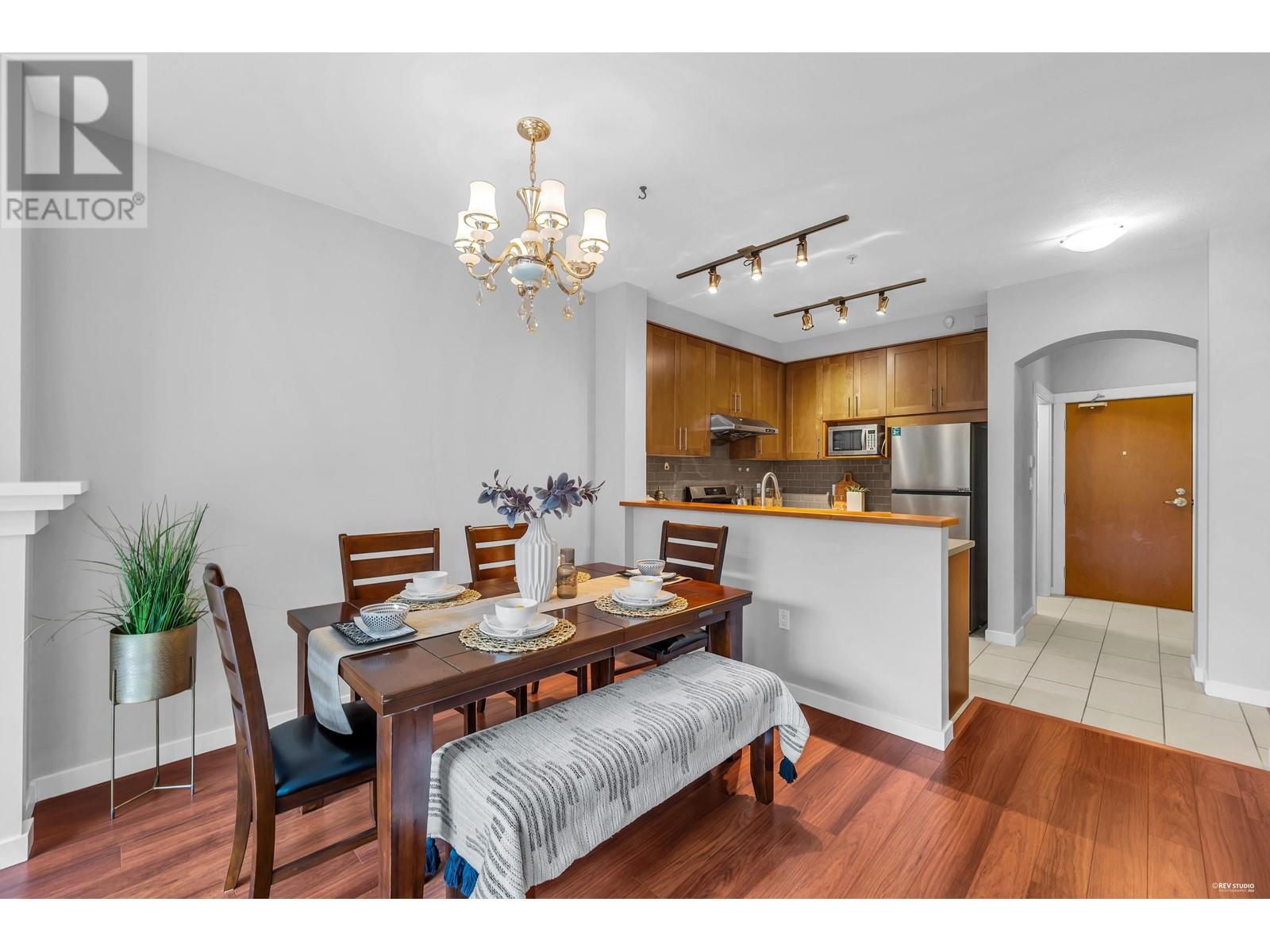 Listing Picture 9 of 34 : 311 4883 MACLURE MEWS, Vancouver / 溫哥華 - 魯藝地產 Yvonne Lu Group - MLS Medallion Club Member