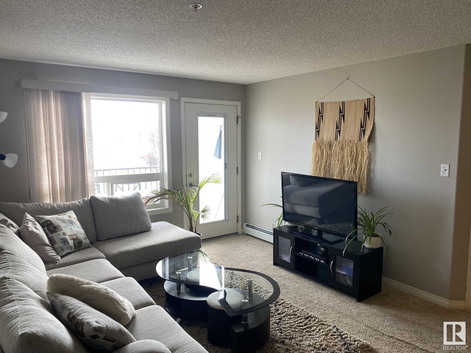 320 Clareview Station Dr Nw, Edmonton, Alberta  T5Y 0E5 - Photo 3 - E4433460