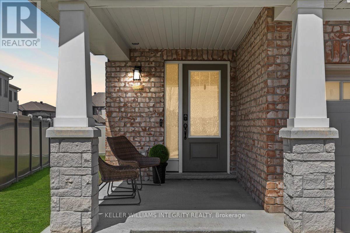 Property at 278 HALIBURTON HEIGHTS image 3