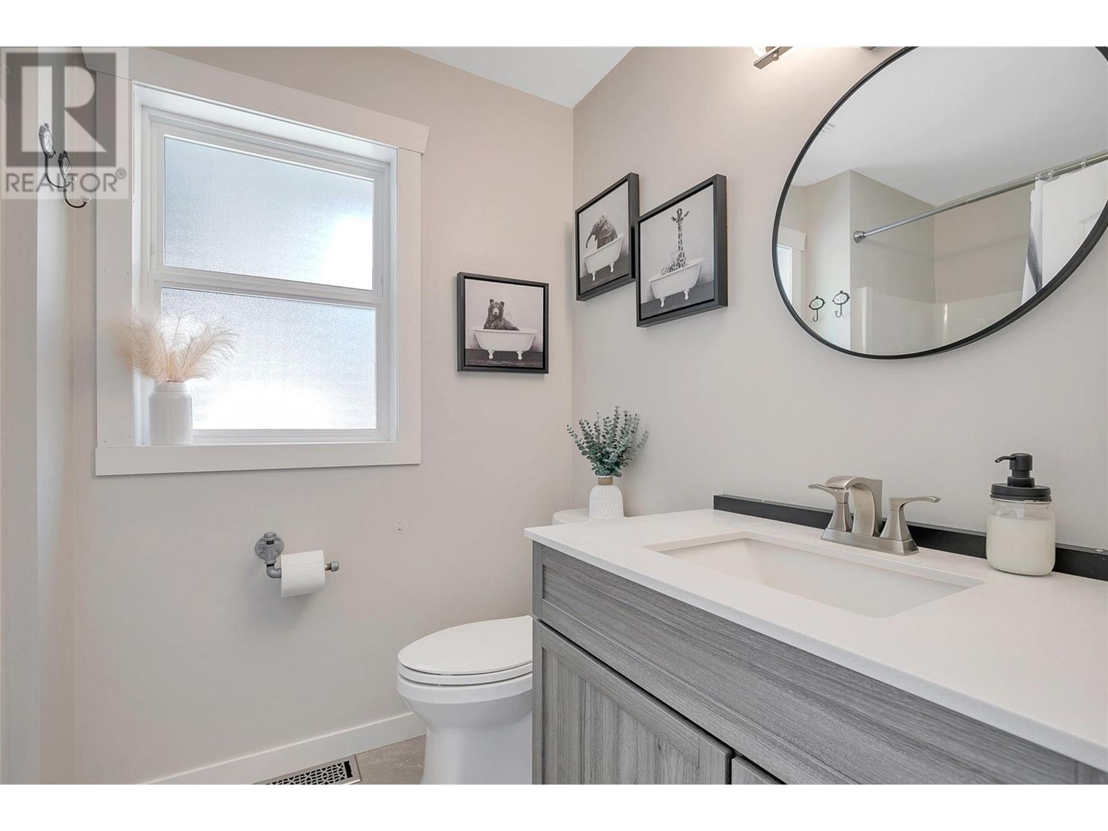 Property at 1859 Klondike Court image 2